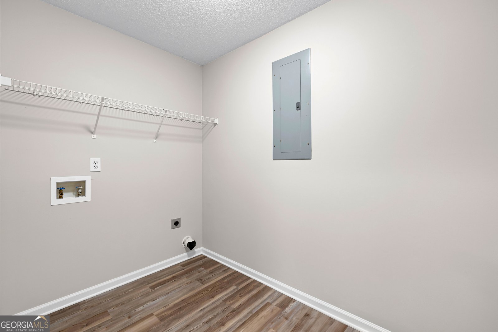 1229 Hampton Drive Hampton - 13