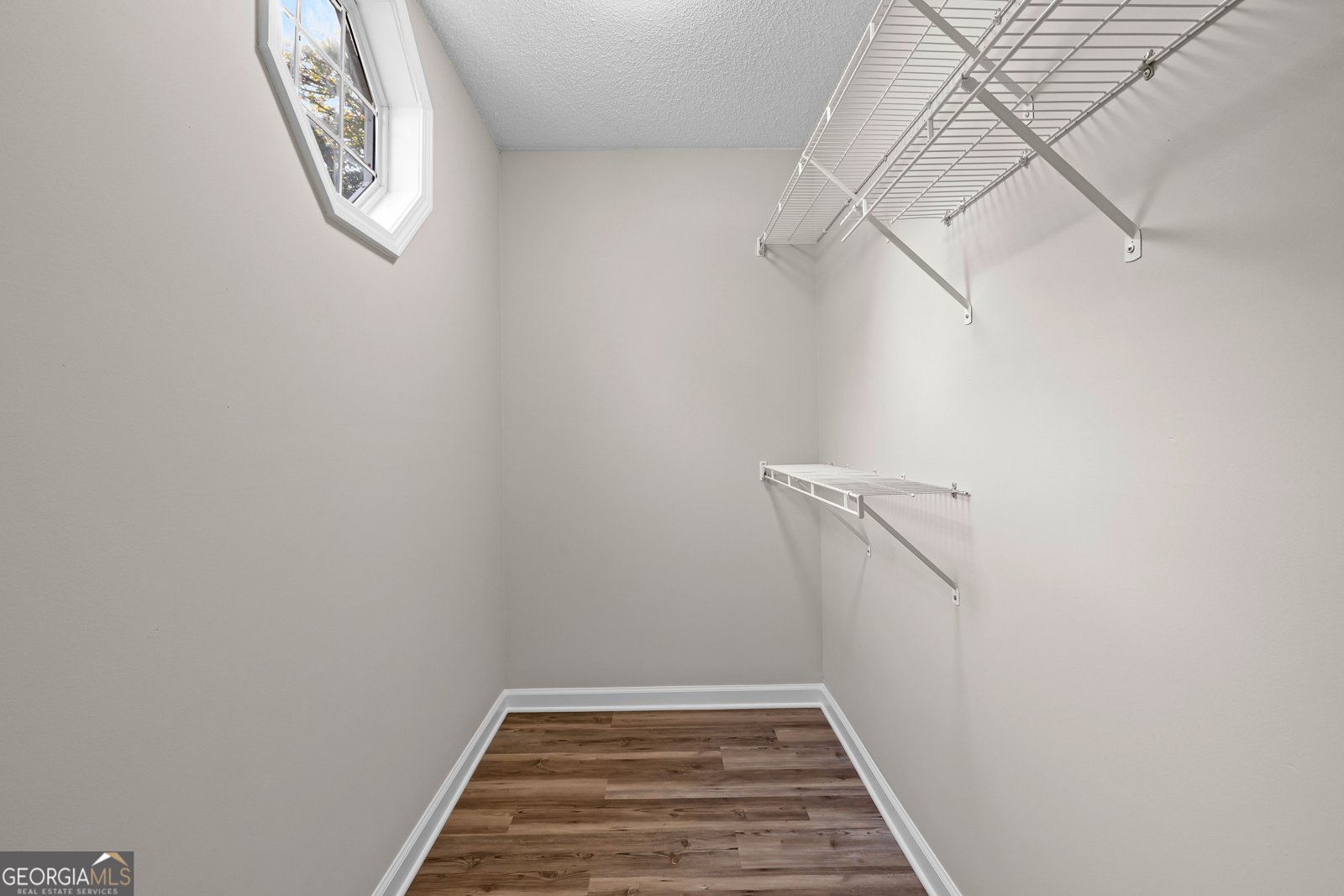 1229 Hampton Drive Hampton - 22