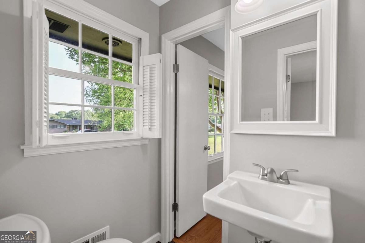 115 Linda Way Fayetteville - 24