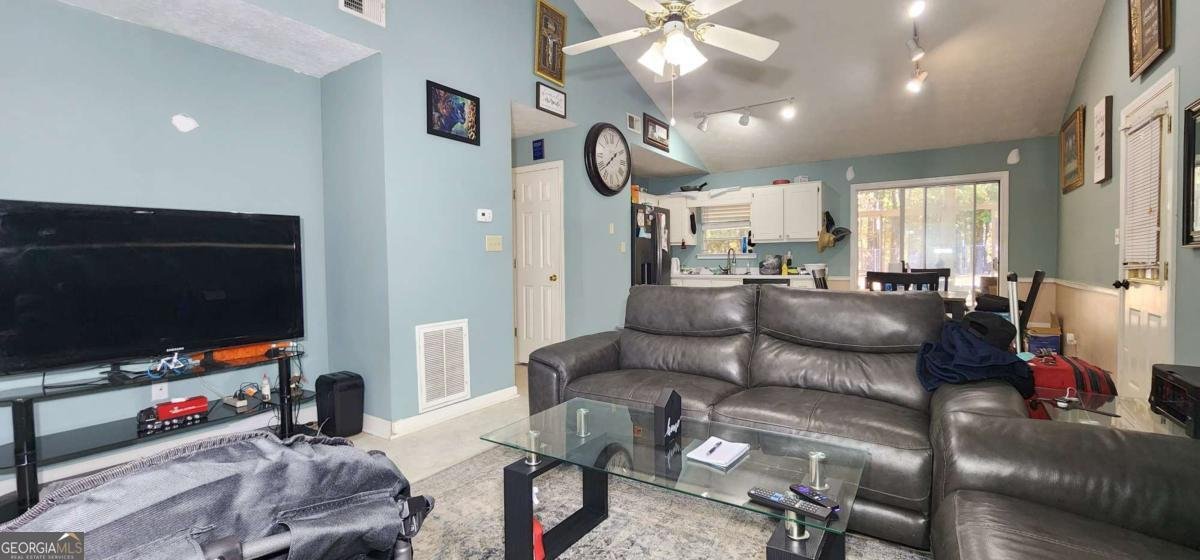 211 Brooks Lane Winder - 10