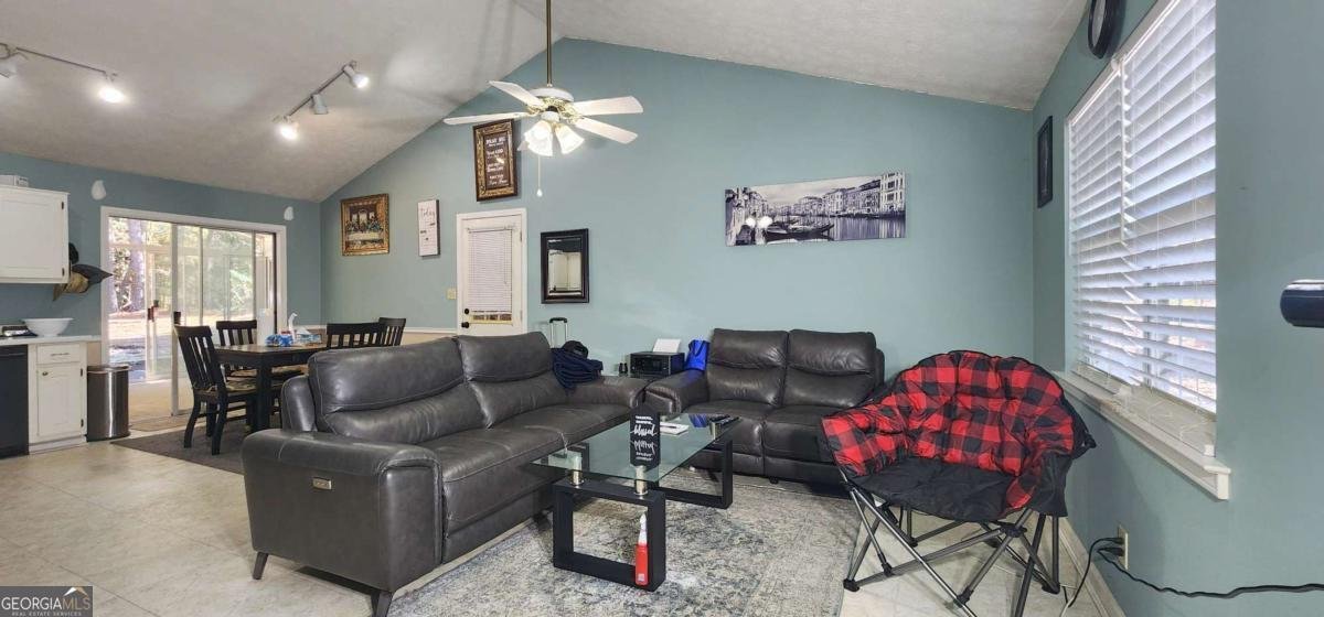 211 Brooks Lane Winder - 9