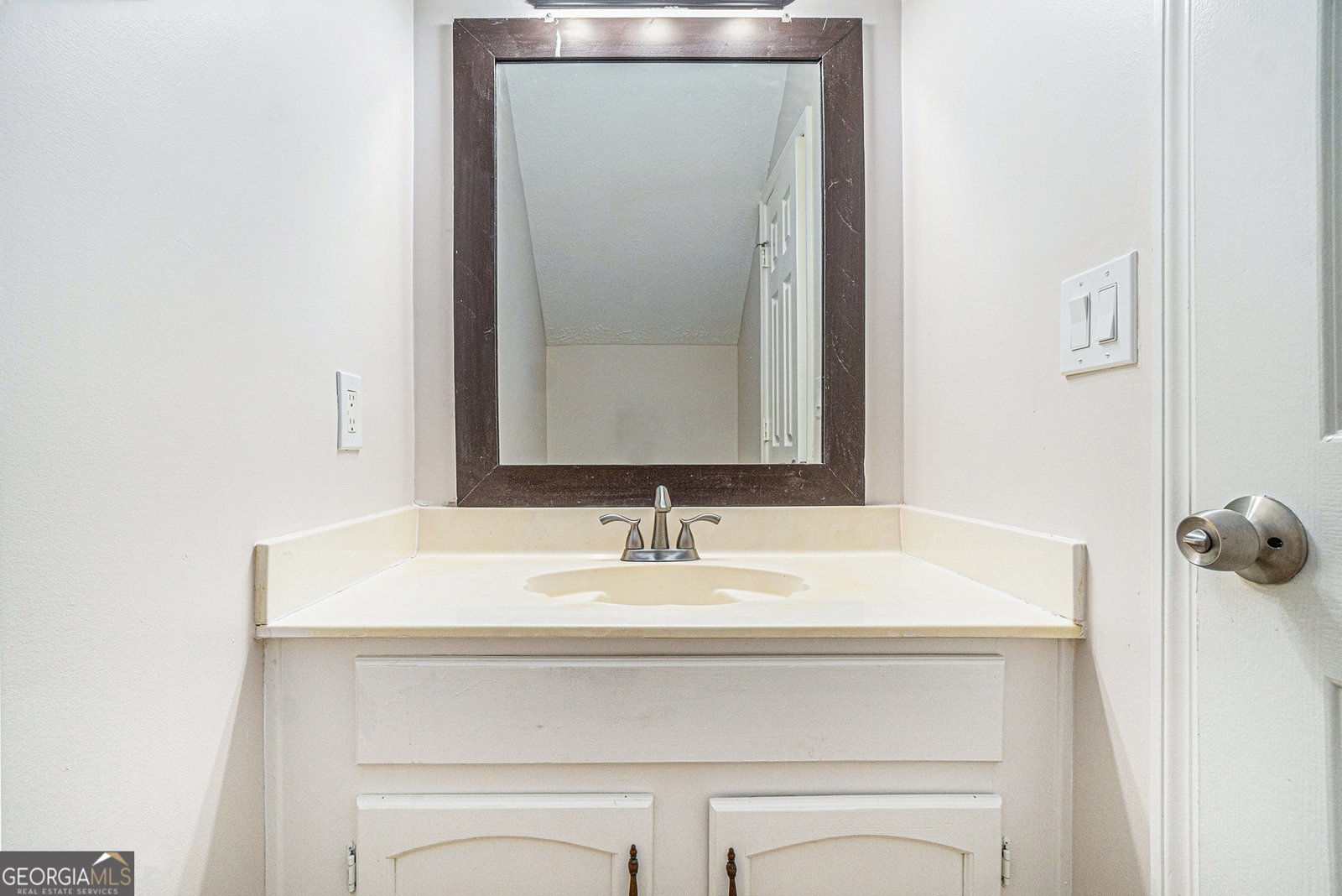 2001 Hunters Cove Drive Lawrenceville - 10