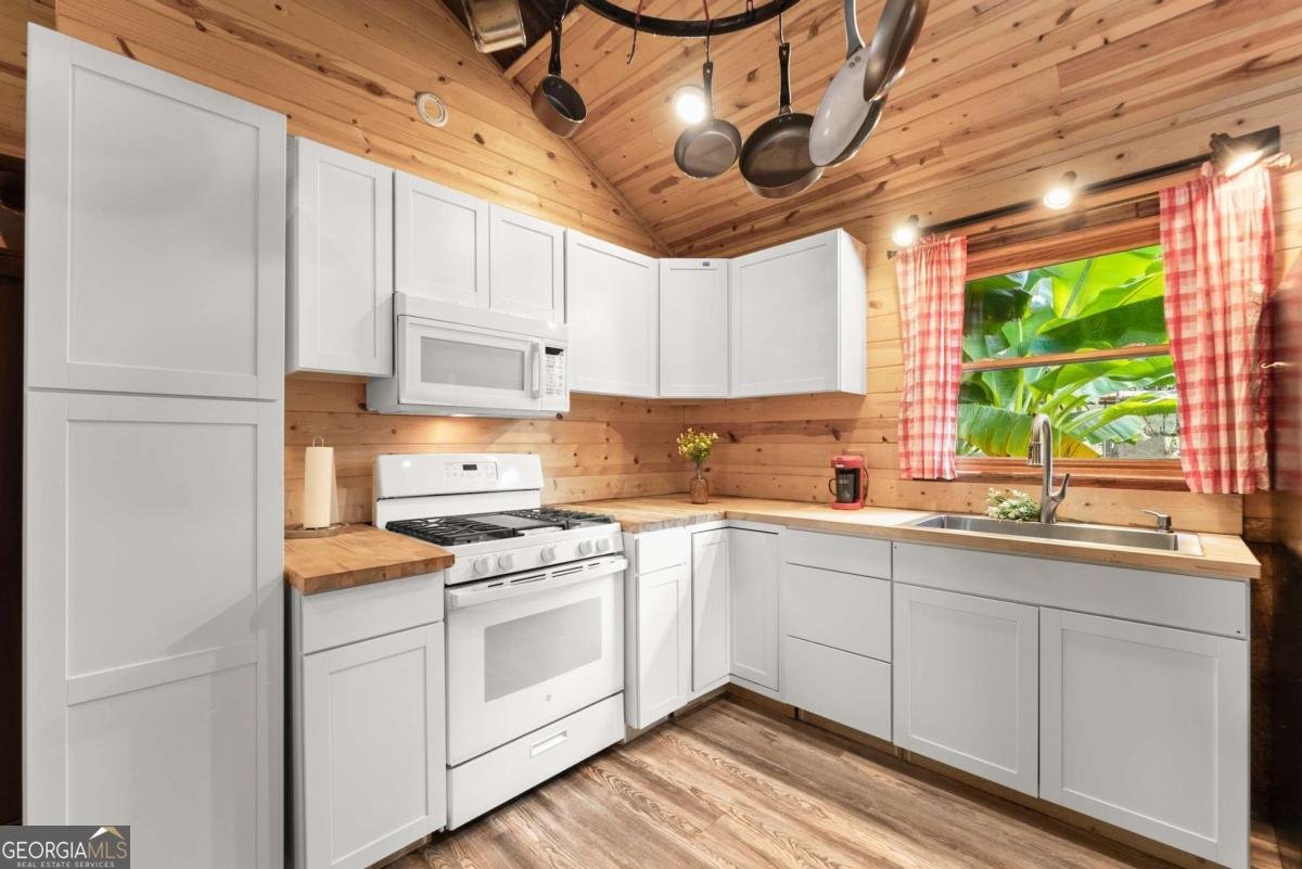 59 Rocket Drive Cleveland - 7