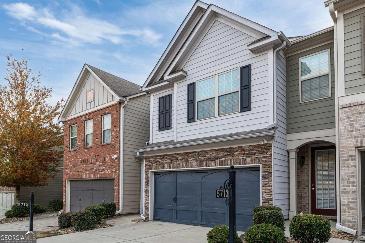 5715 Radford Loop Fairburn - 2