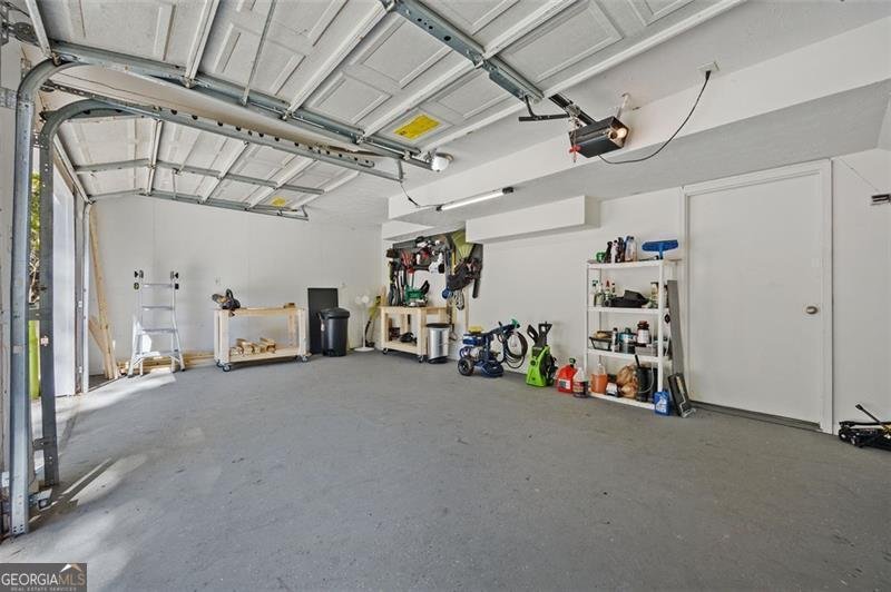 140 SPRINGVALLEY Circle Stockbridge - 11