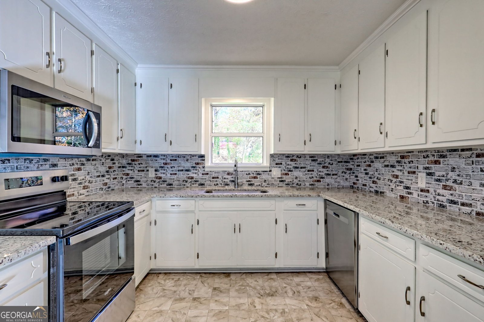 271 Modoc Drive Cornelia - 1