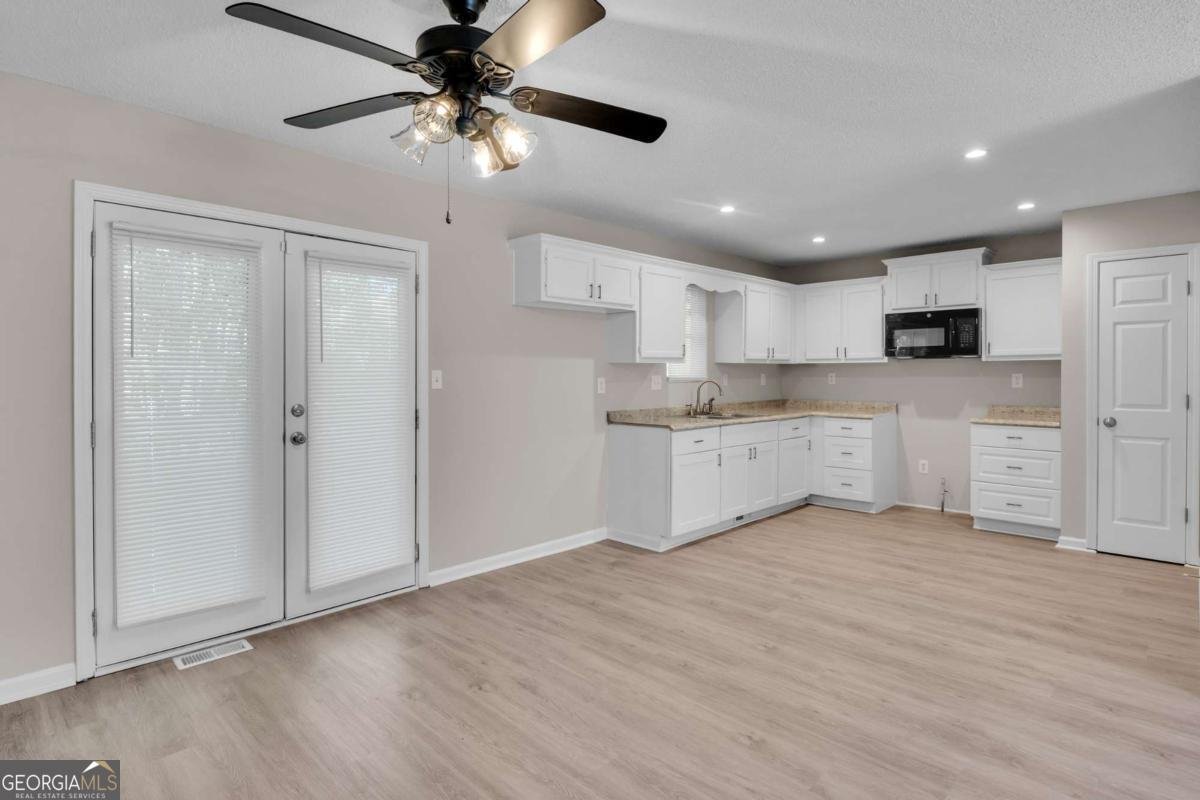 7212 Woodcreek Way Douglasville - 12