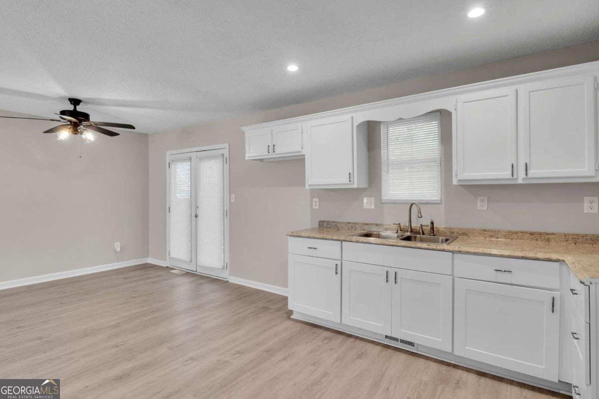 7212 Woodcreek Way Douglasville - 14