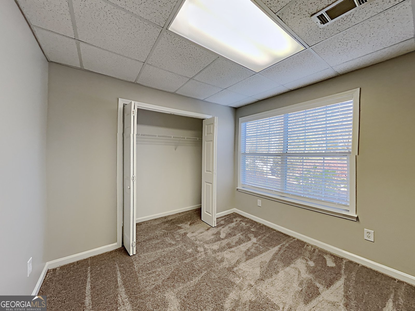 3931 Robindale Drive Douglasville - 17