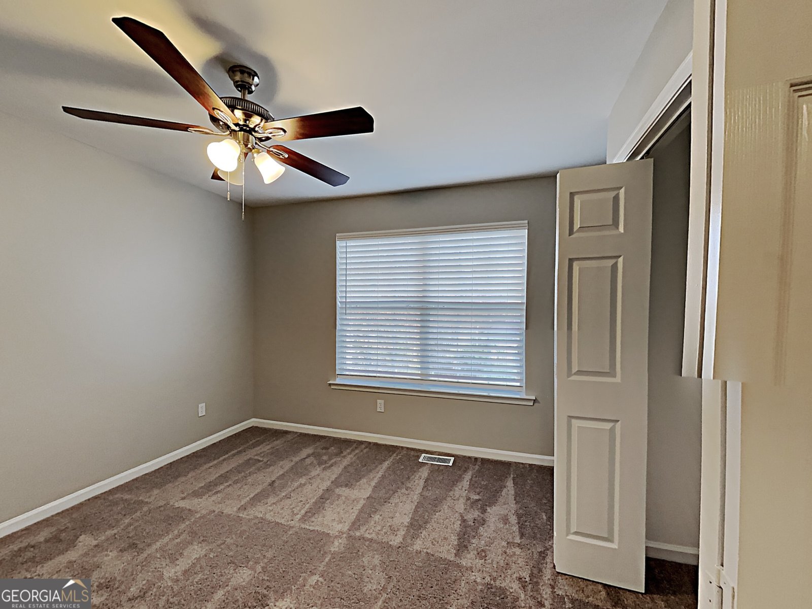 3931 Robindale Drive Douglasville - 19