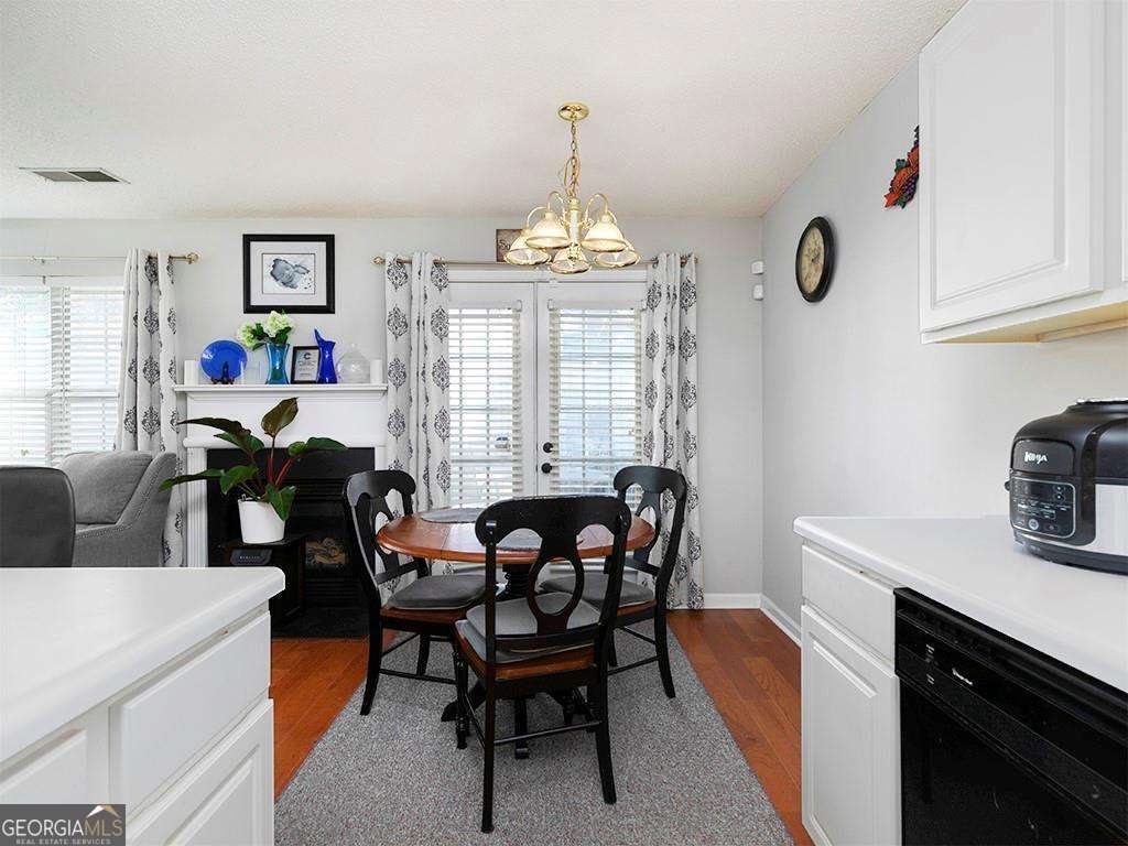 253 Gallant Court Mableton - 2