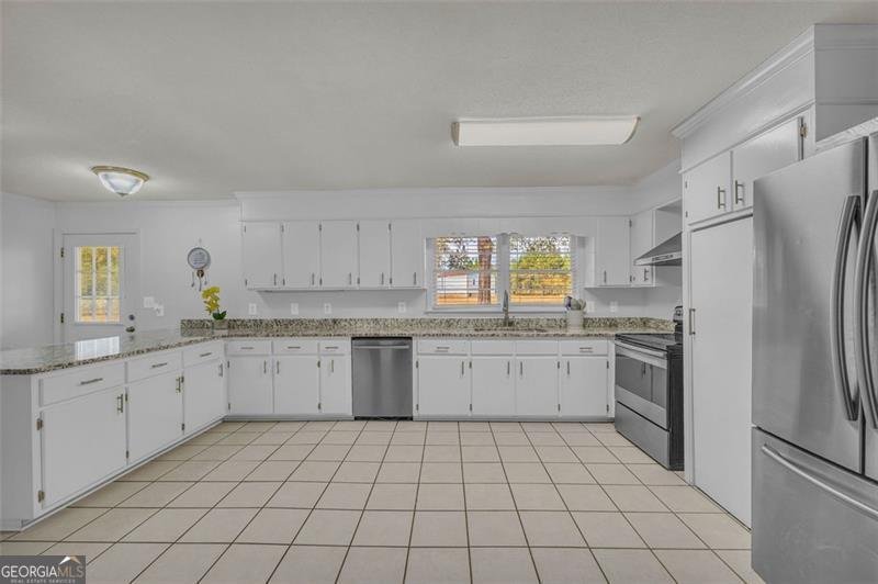 1715 BEAVERDAM Road Winterville - 19