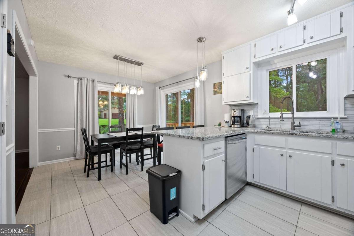 190 Helen Lane Stockbridge - 12