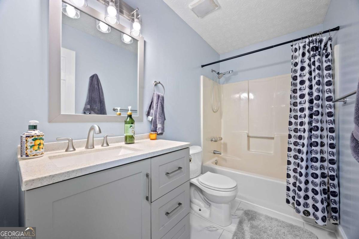 190 Helen Lane Stockbridge - 19