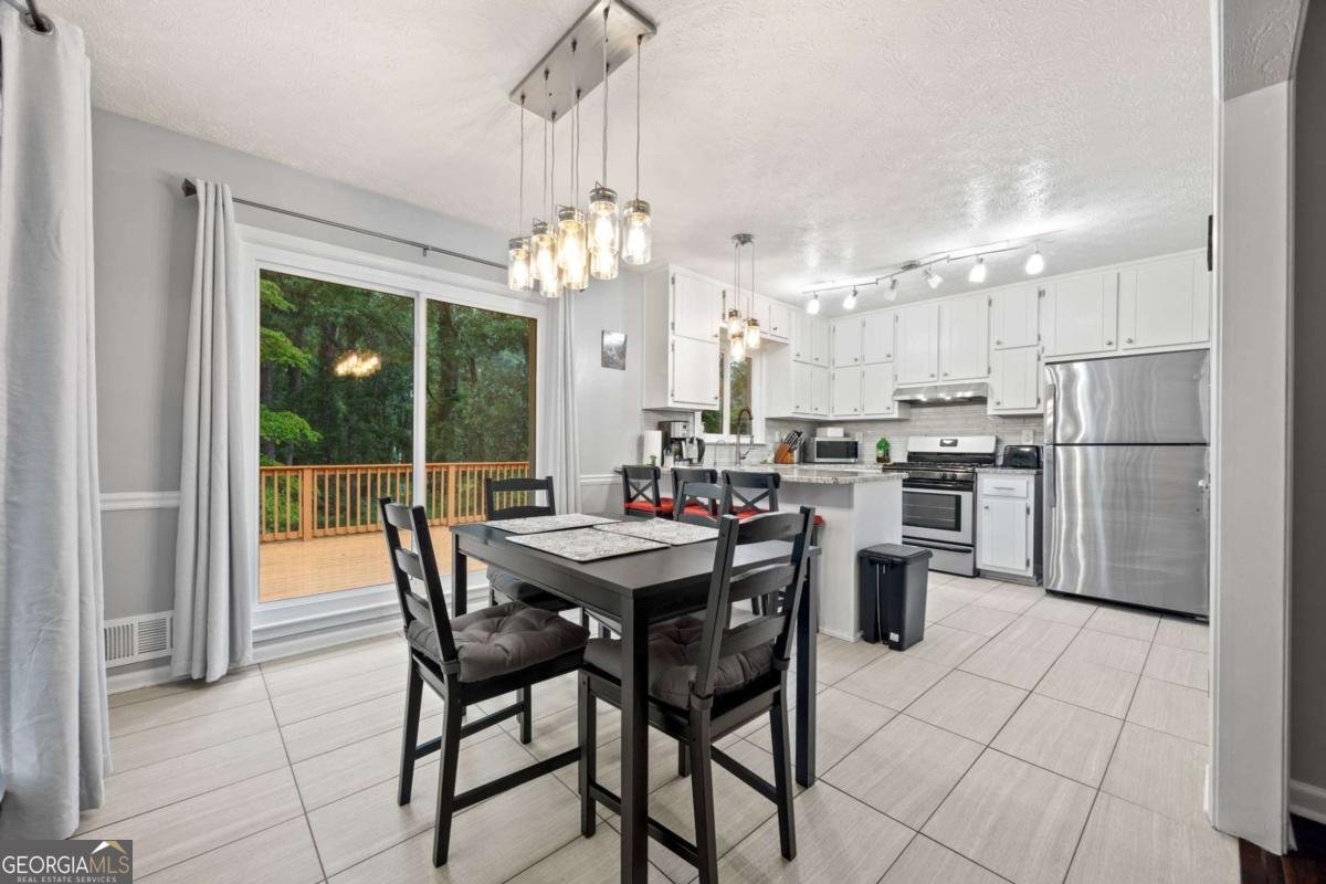 190 Helen Lane Stockbridge - 8