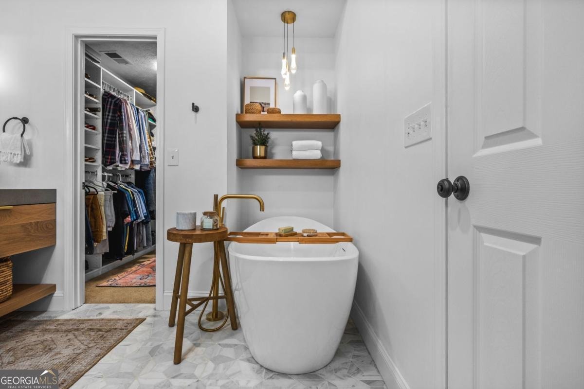 3131 Kirkwood Drive Kennesaw - 40