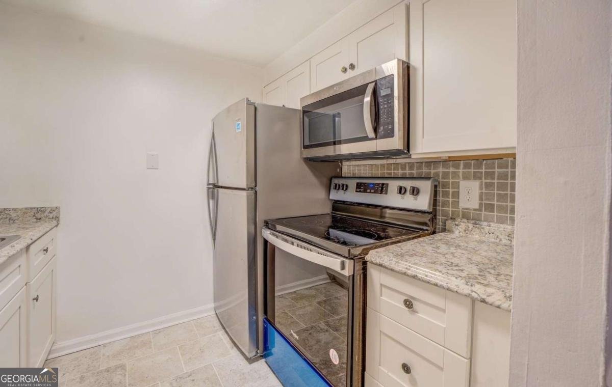 115 PLANTATION Drive Clarkston - 4