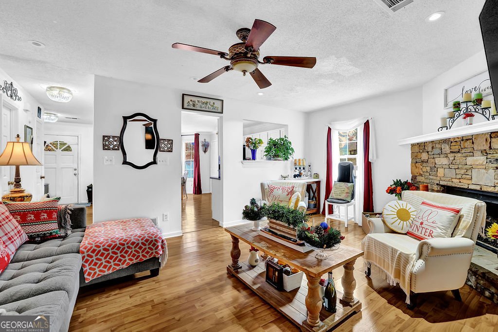 5073 Farm Valley Drive Woodstock - 5