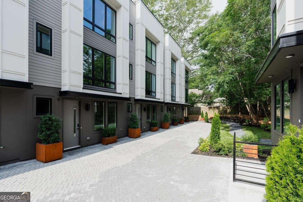 1160 Ormewood Avenue Atlanta - 1