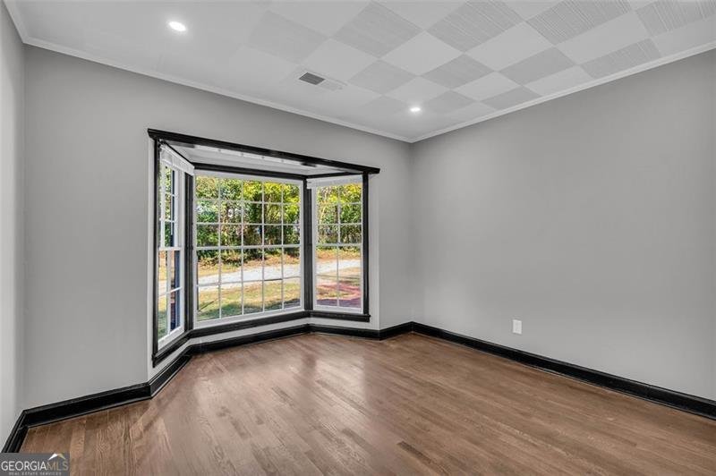 529 COLLEGE Street Jackson - 16