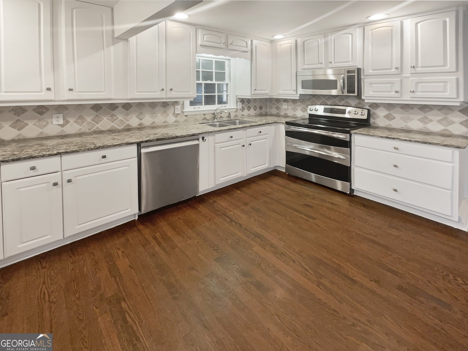 2824 Fontainebleau Drive Atlanta - 2