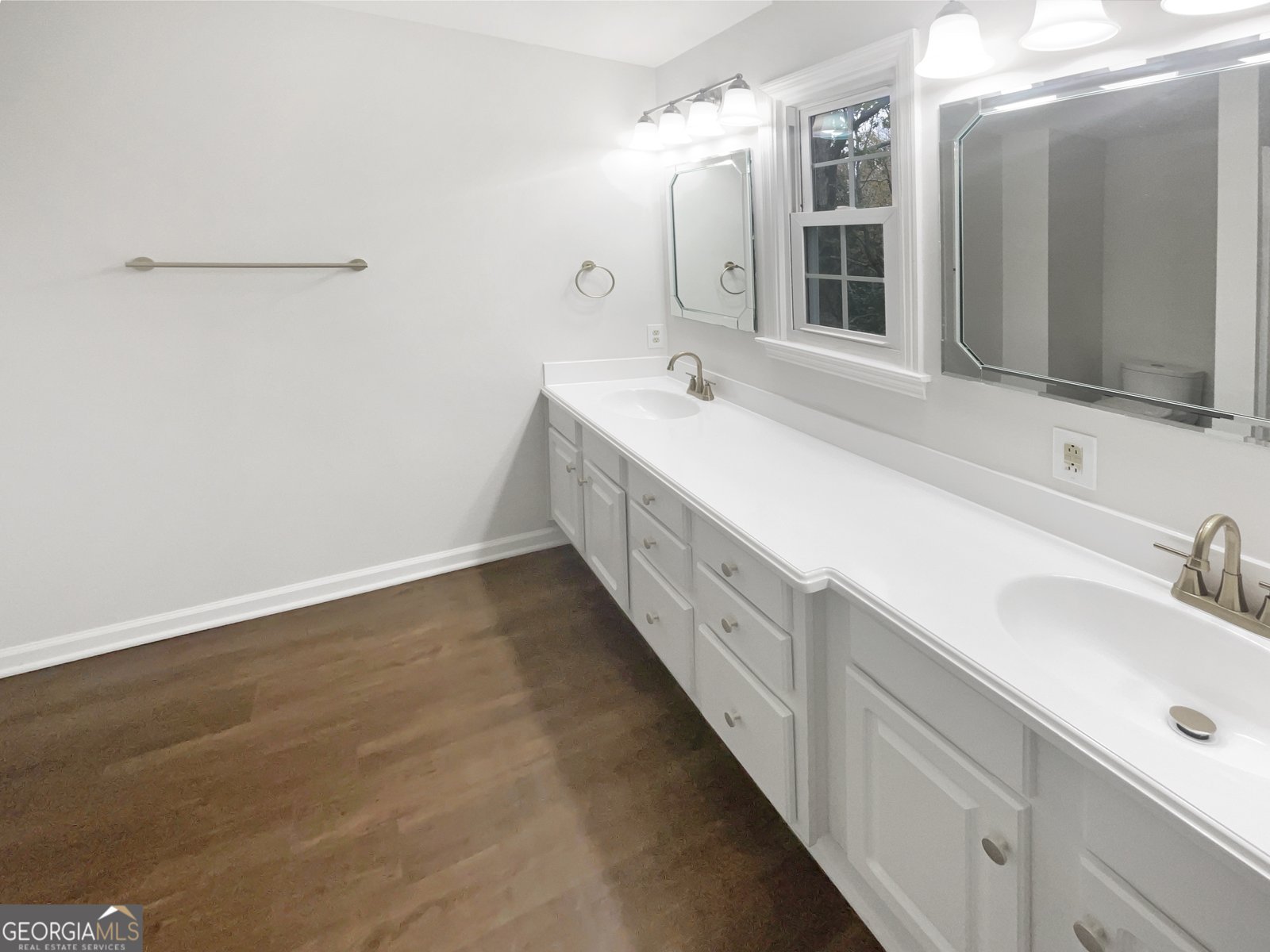 2824 Fontainebleau Drive Atlanta - 24