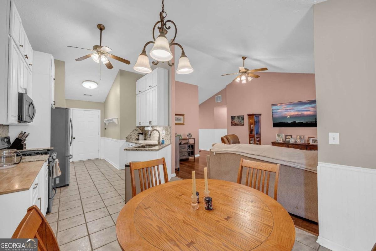 6225 Port Drive Flowery Branch - 10