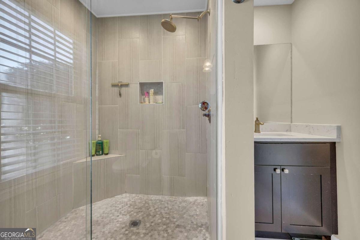 6225 Port Drive Flowery Branch - 27