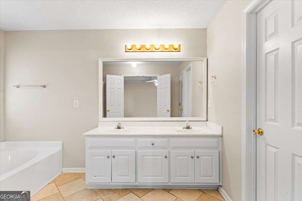 2592 Freemans Walk Path Dacula - 8