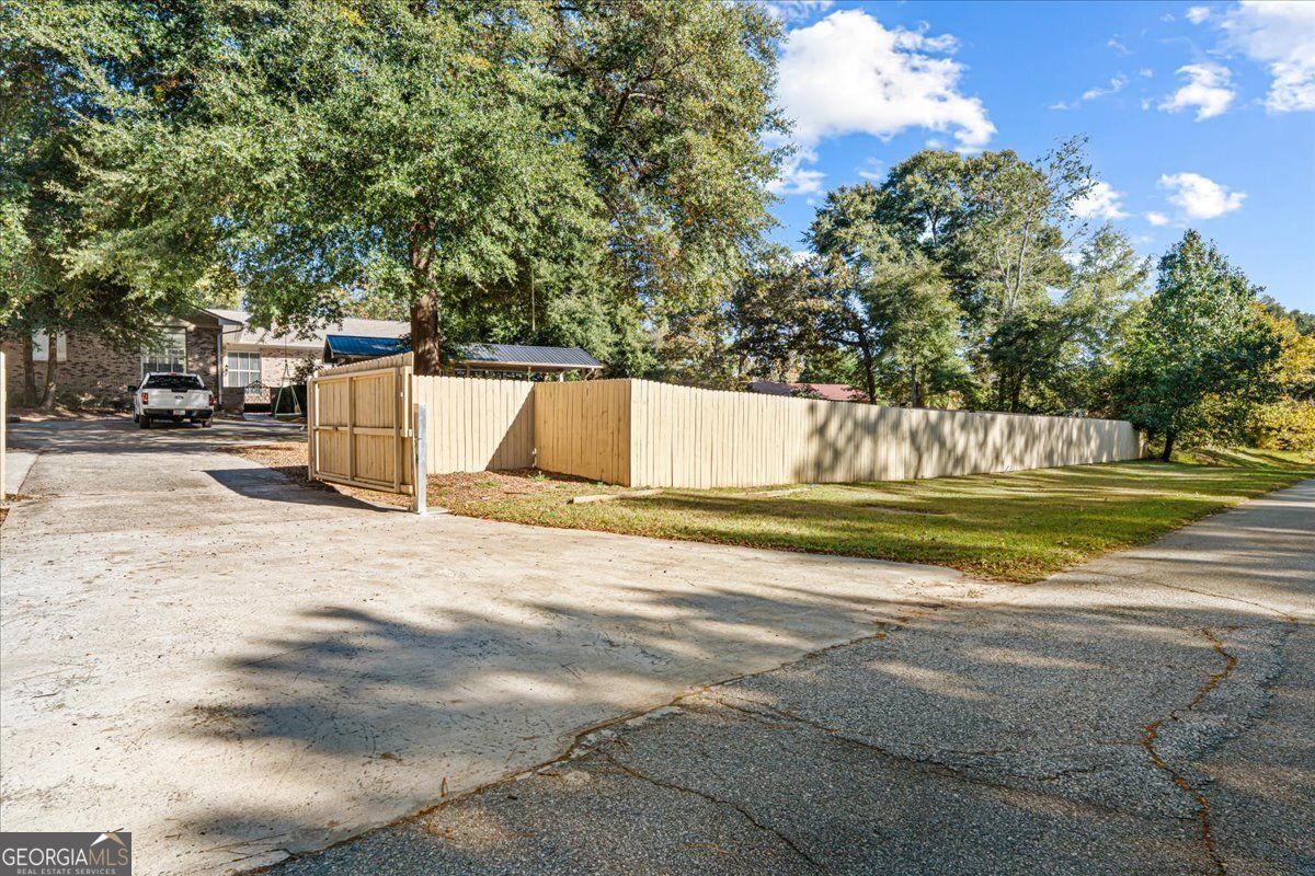 230 Tucker Road Warner Robins - 52
