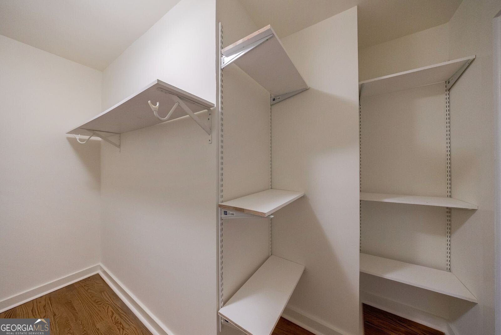 922 Barton Woods Road Atlanta - 13