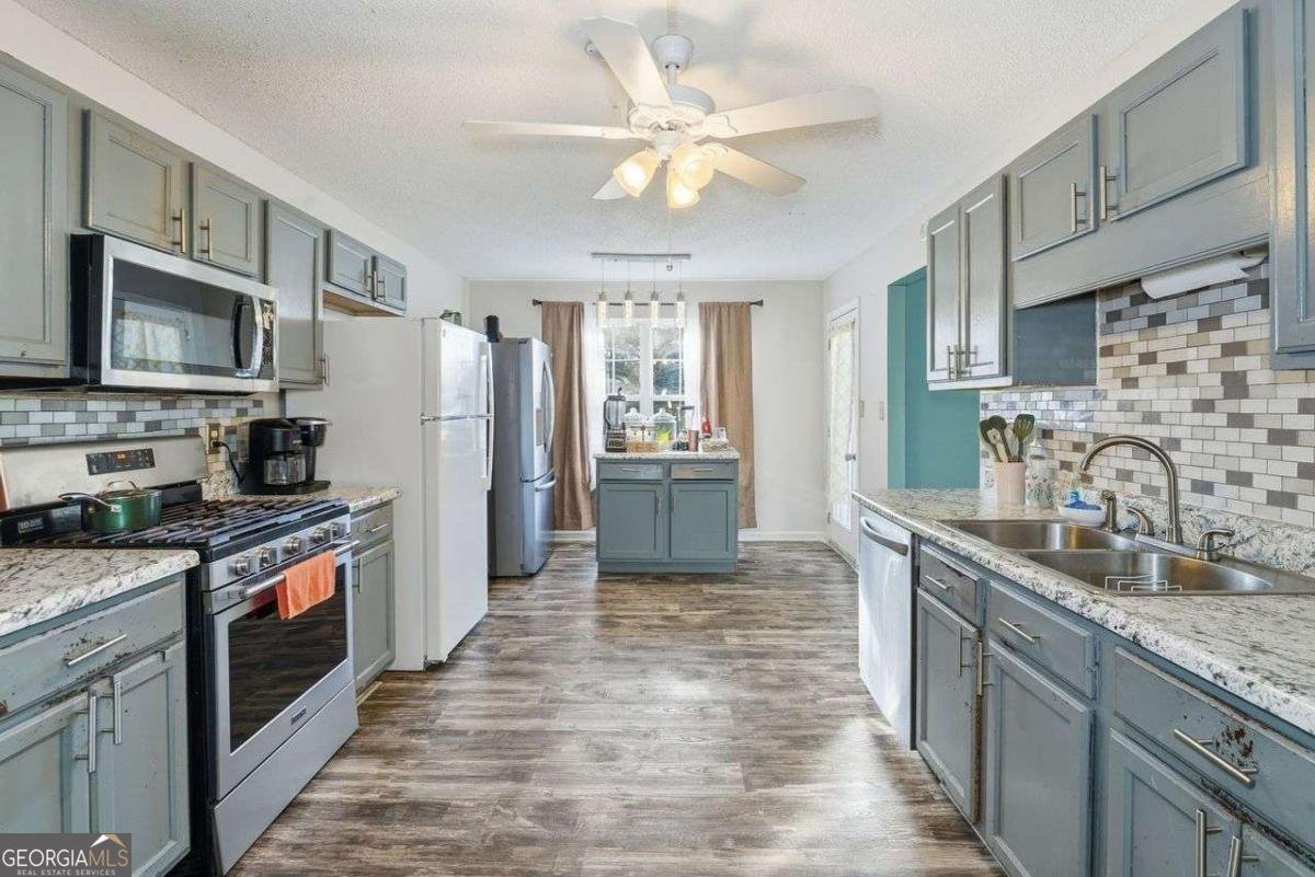 1191 Grove Trail Pass Douglasville - 13