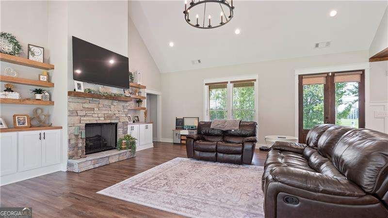 100 Rainey Road Temple - 10