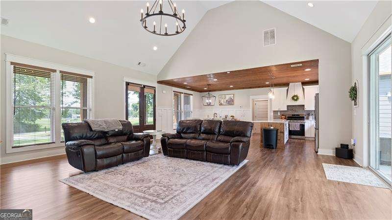 100 Rainey Road Temple - 11