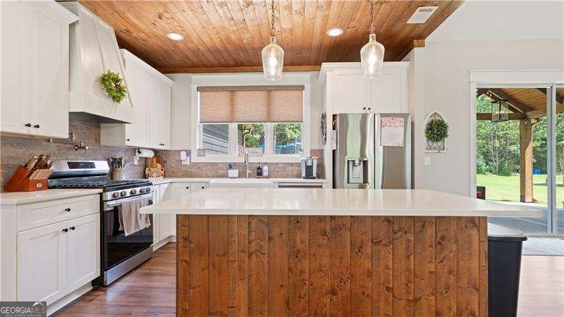 100 Rainey Road Temple - 12