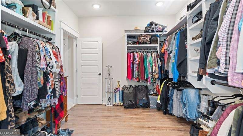 100 Rainey Road Temple - 28