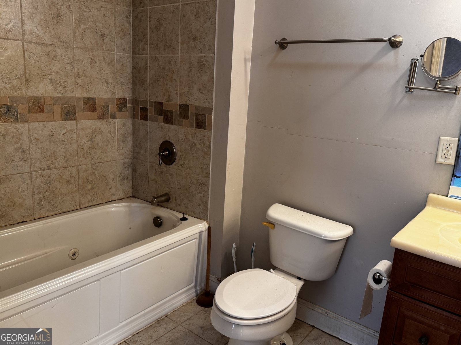 22 Ilene Drive Cleveland - 24