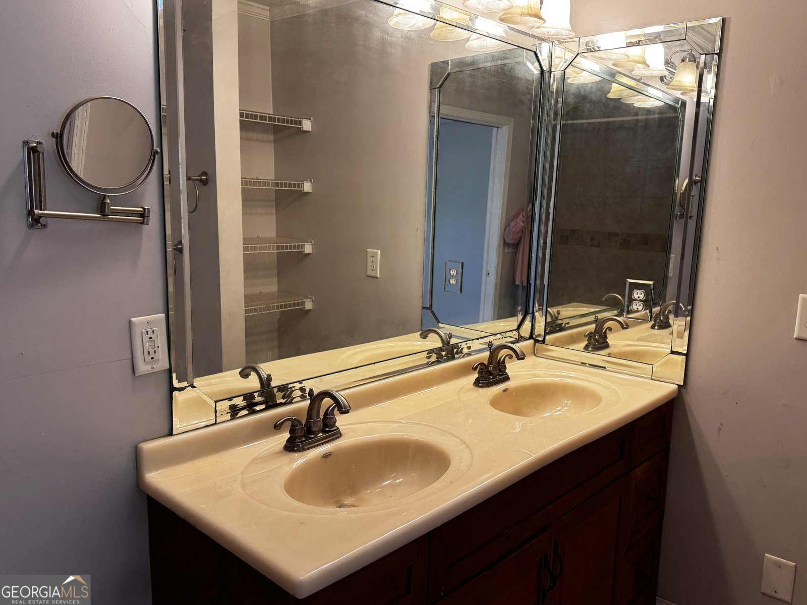 22 Ilene Drive Cleveland - 25