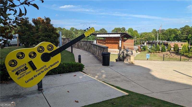 823 Mackay Creek Woodstock - 19