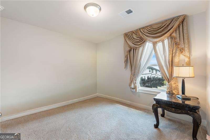 823 Mackay Creek Woodstock - 4