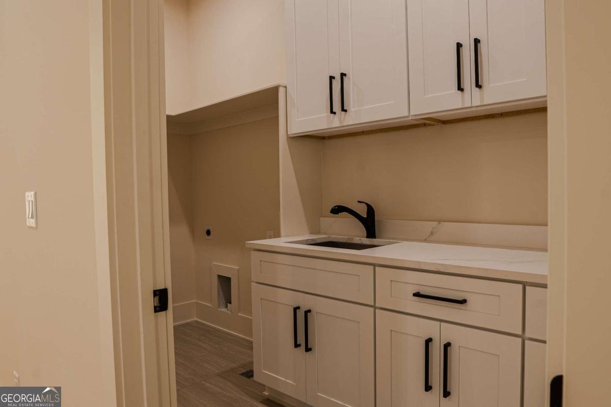 2210 Ridgedale Drive Grayson - 45