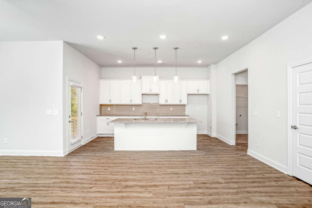 34 COOPER Drive Mansfield - 6