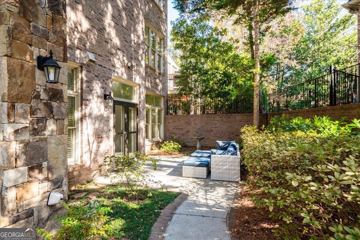 3283 Stratfield Drive Brookhaven - 13