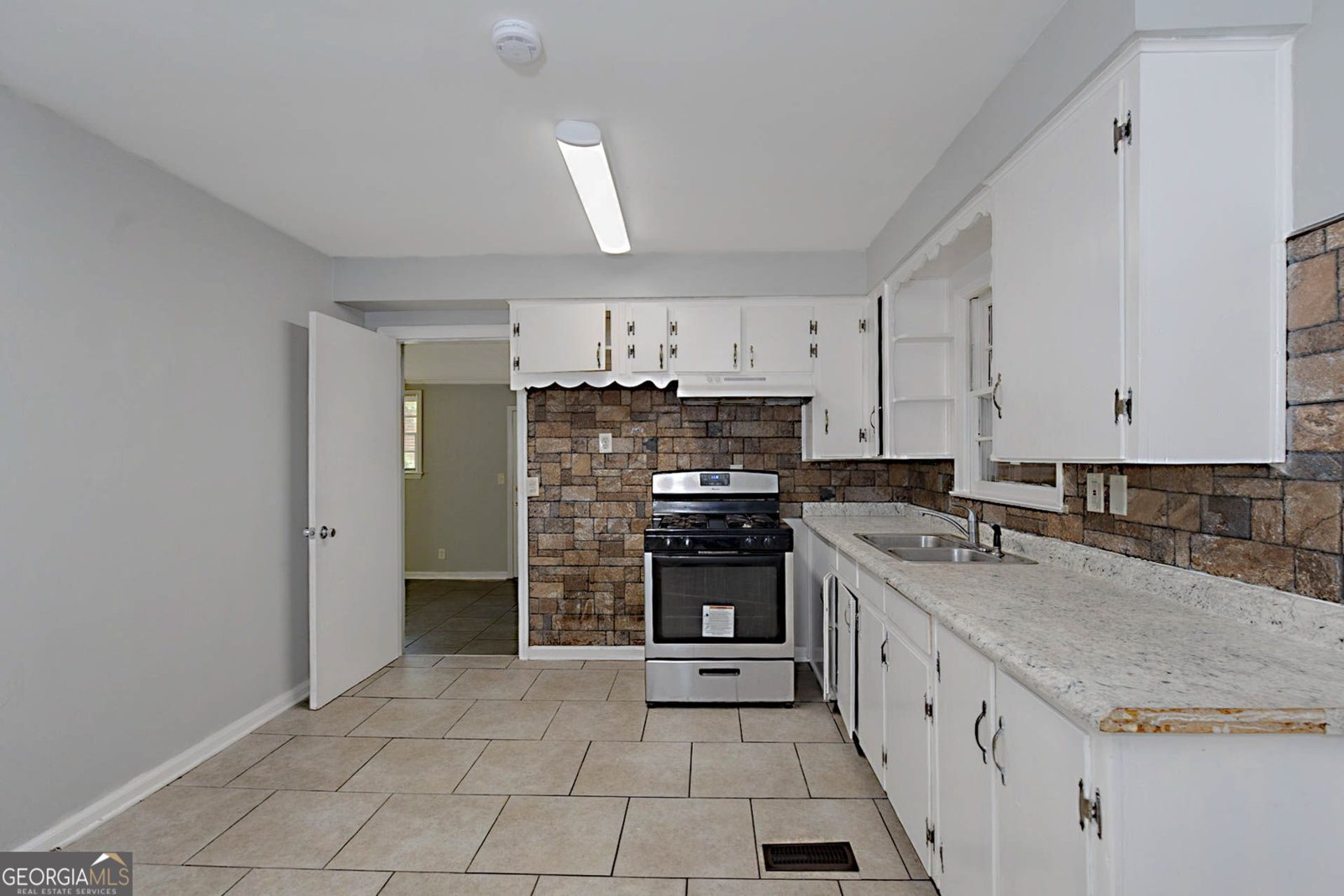 392 Olsen Avenue Columbus - 11