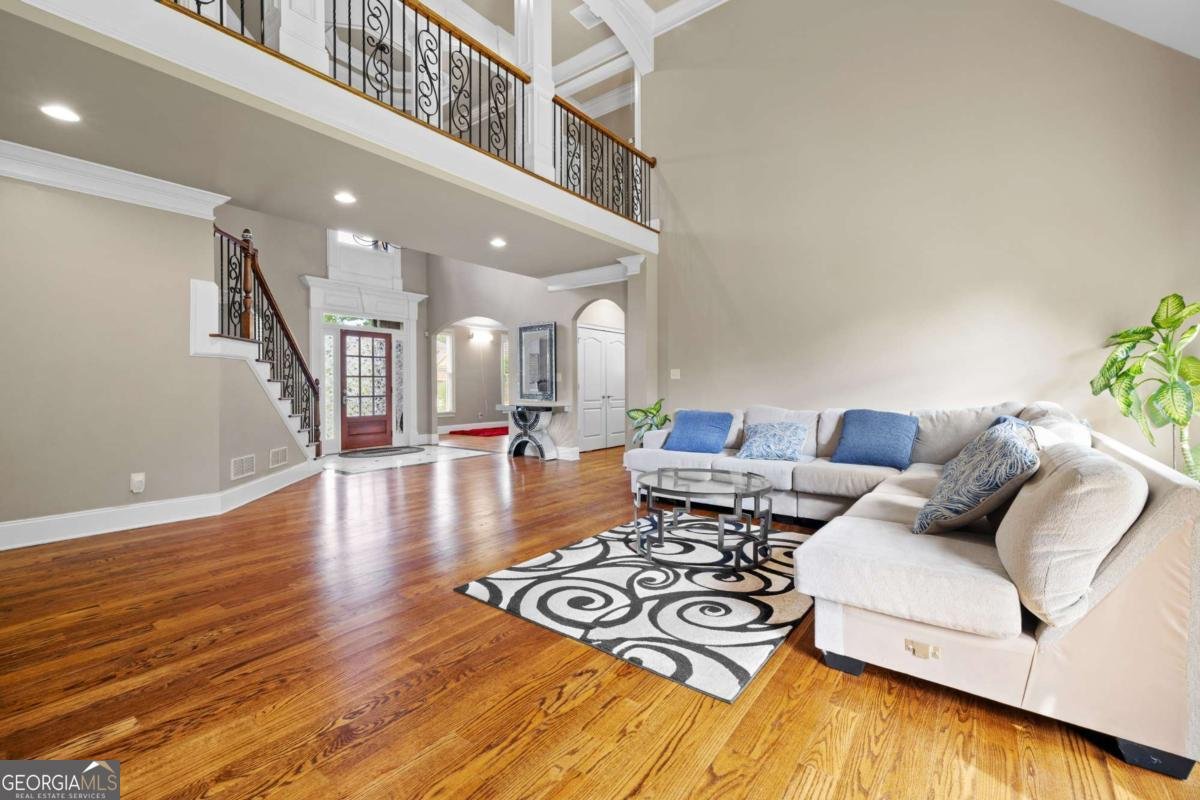 585 Settles Brook Court Suwanee - 10