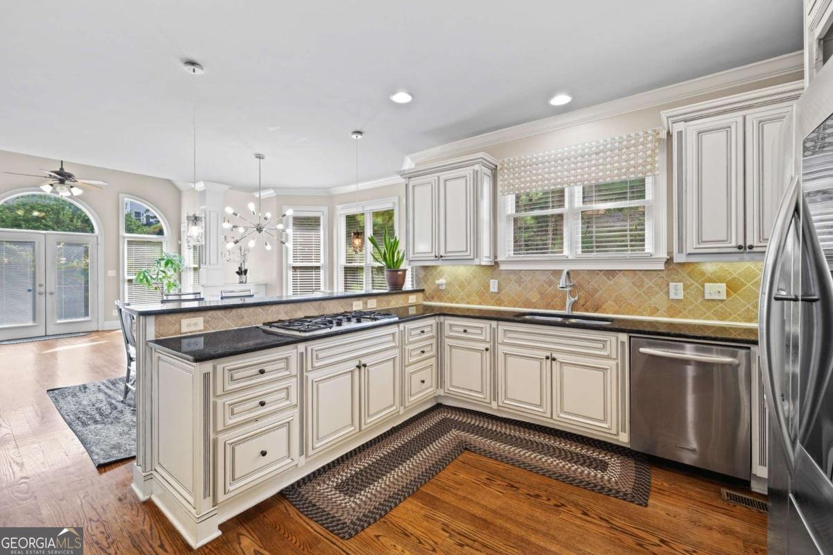 585 Settles Brook Court Suwanee - 13