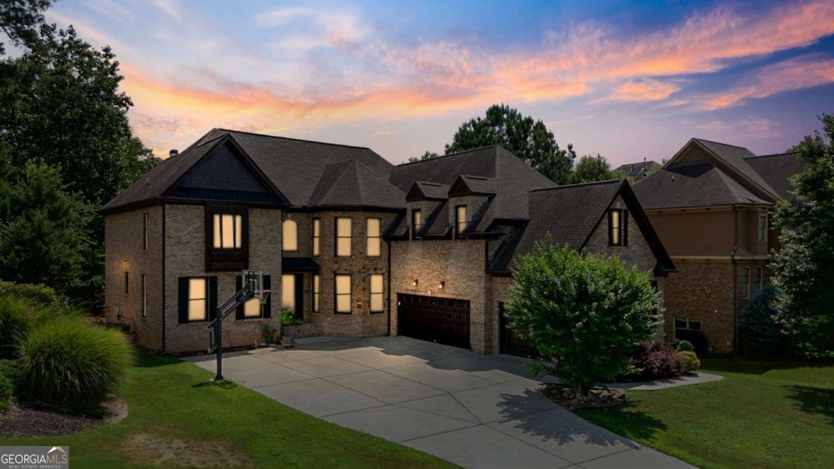 585 Settles Brook Court Suwanee - 3