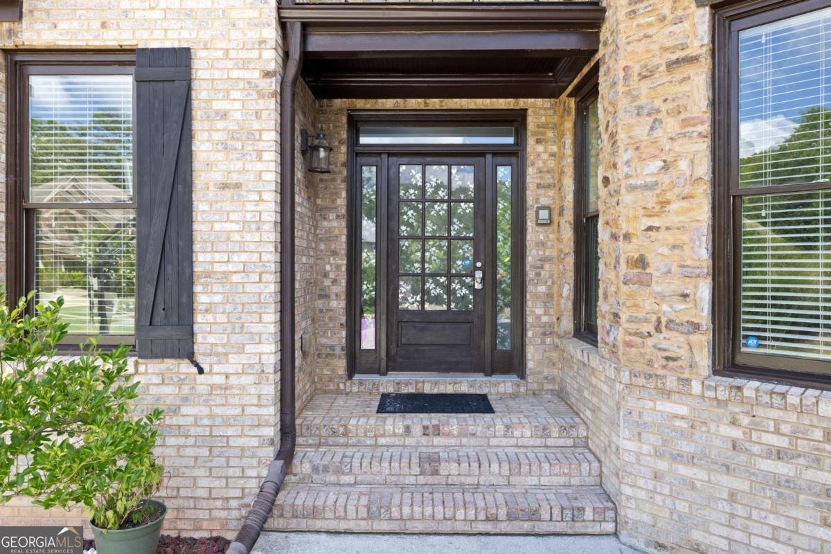 585 Settles Brook Court Suwanee - 4