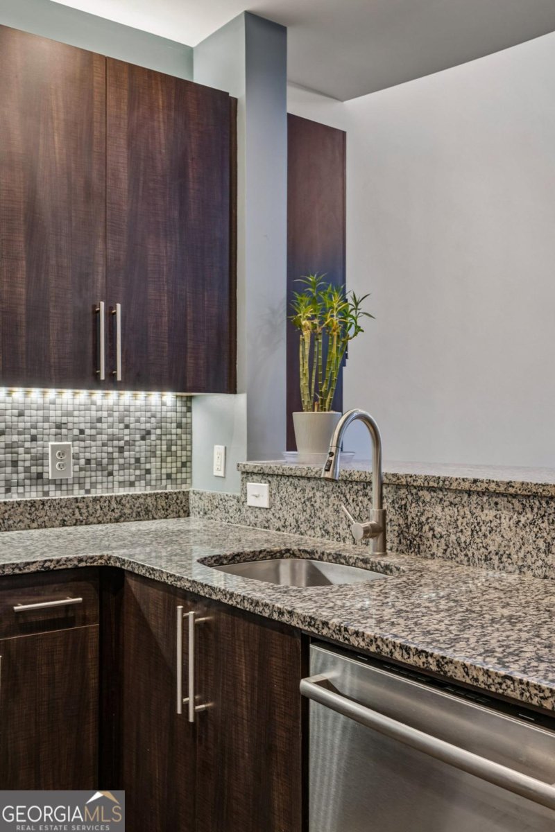 1245 Caroline Street Atlanta - 3