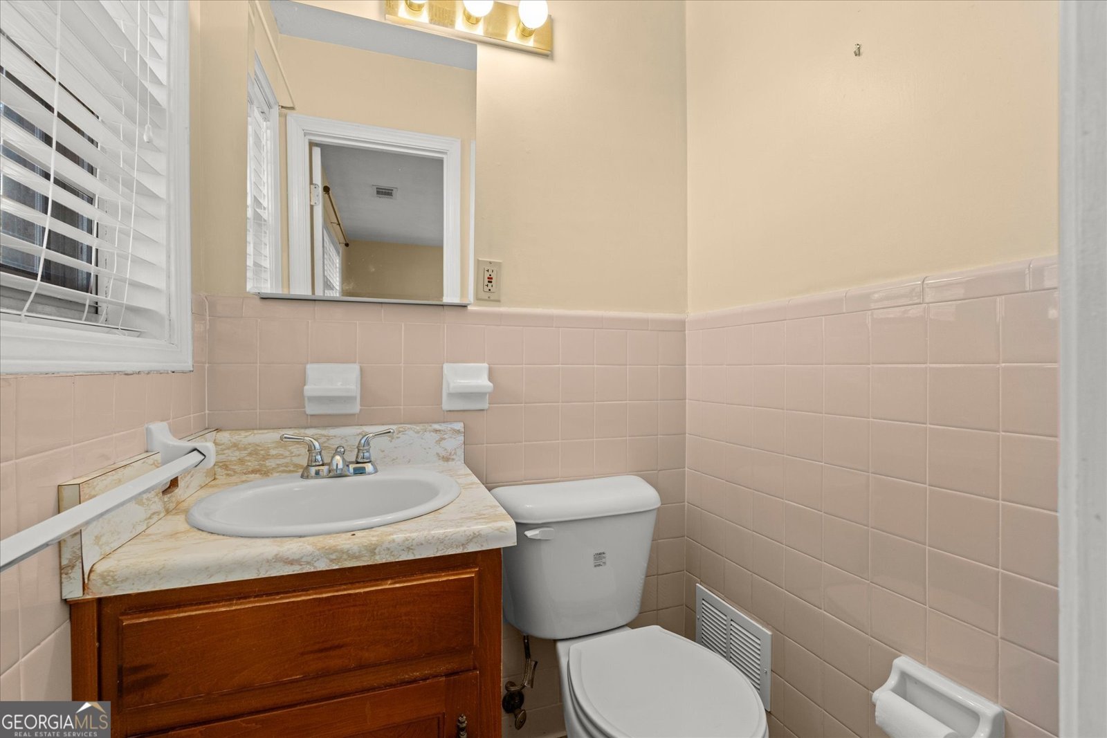 380 Rome St Temple - 17